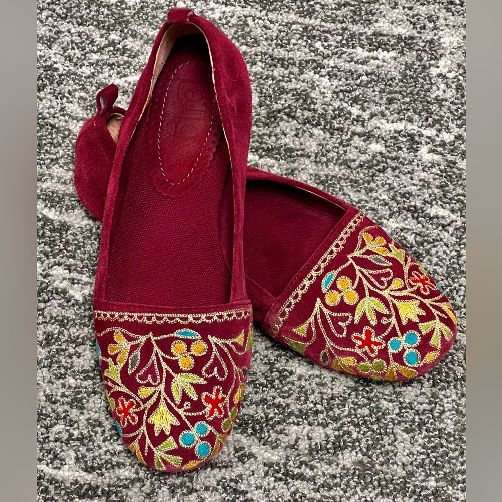 Latigo women ’s flats 8.5 Leather Shoes BLISS SUEDE FLATS BY LATIGO®